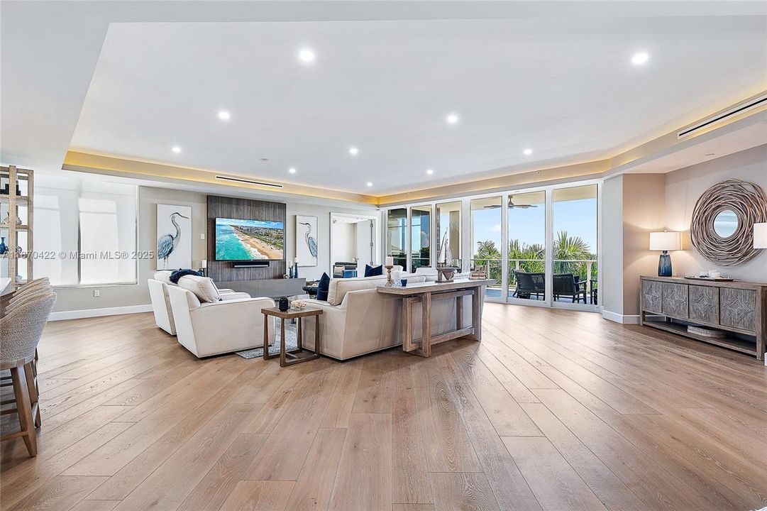 Vendido Recientemente: $4,750,000 (3 camas, 3 baños, 3937 Pies cuadrados)