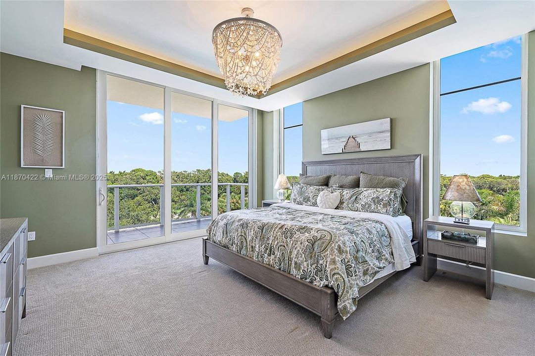 Vendido Recientemente: $4,750,000 (3 camas, 3 baños, 3937 Pies cuadrados)