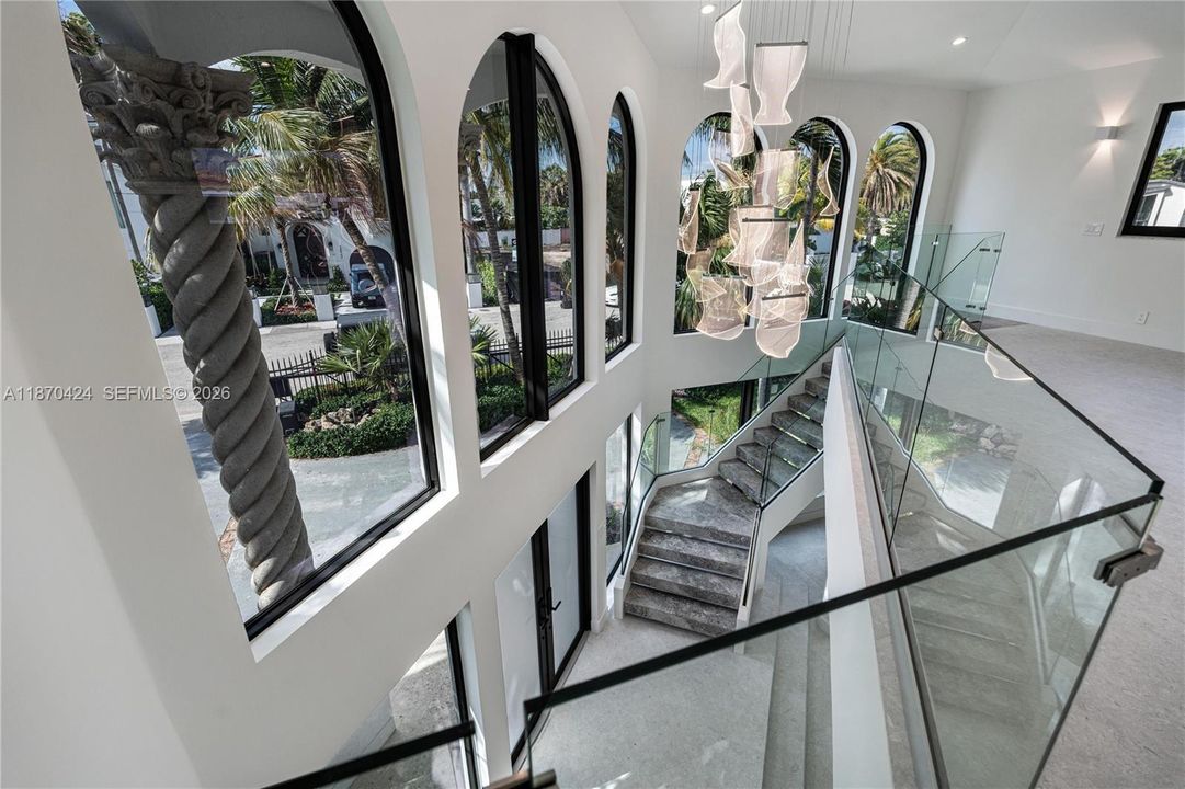 Activo con contrato: $3,747,000 (5 camas, 5 baños, 3747 Pies cuadrados)