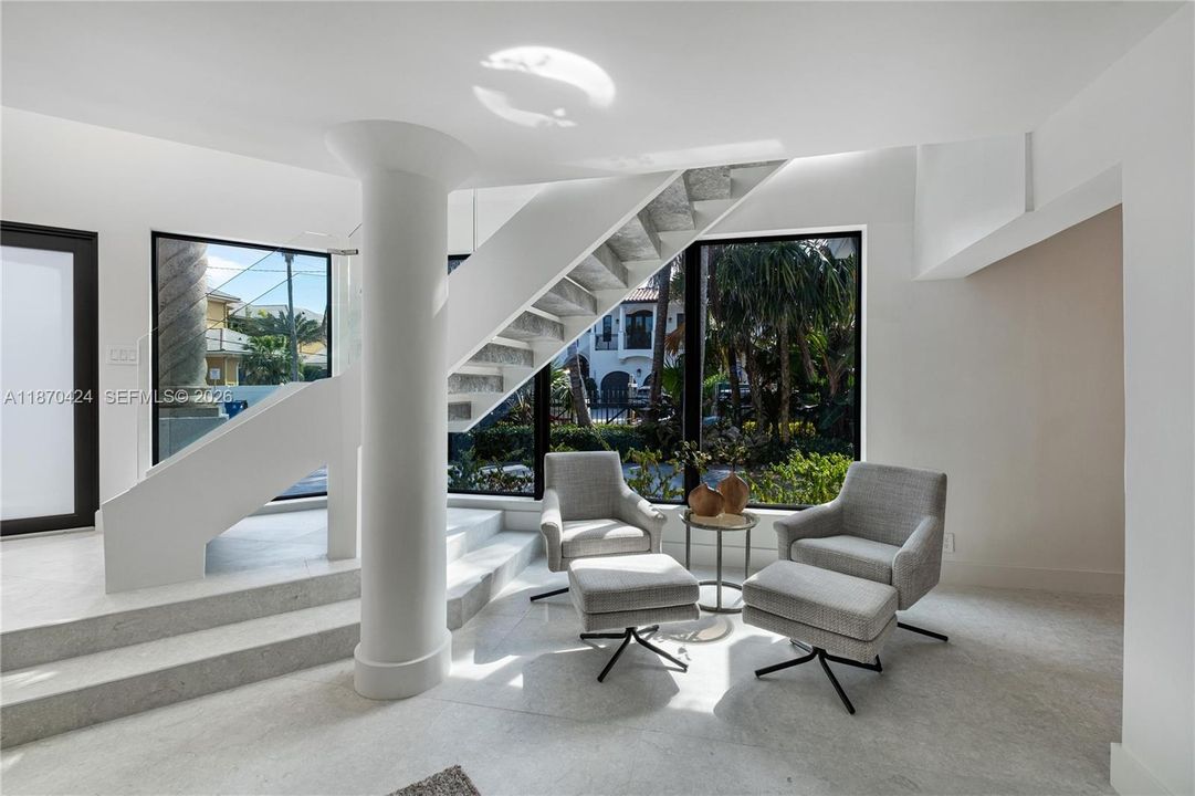 Activo con contrato: $3,747,000 (5 camas, 5 baños, 3747 Pies cuadrados)