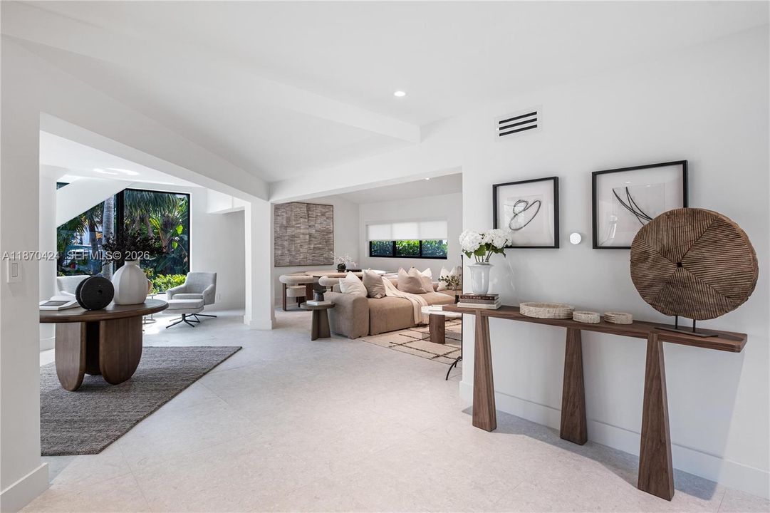 Activo con contrato: $3,747,000 (5 camas, 5 baños, 3747 Pies cuadrados)