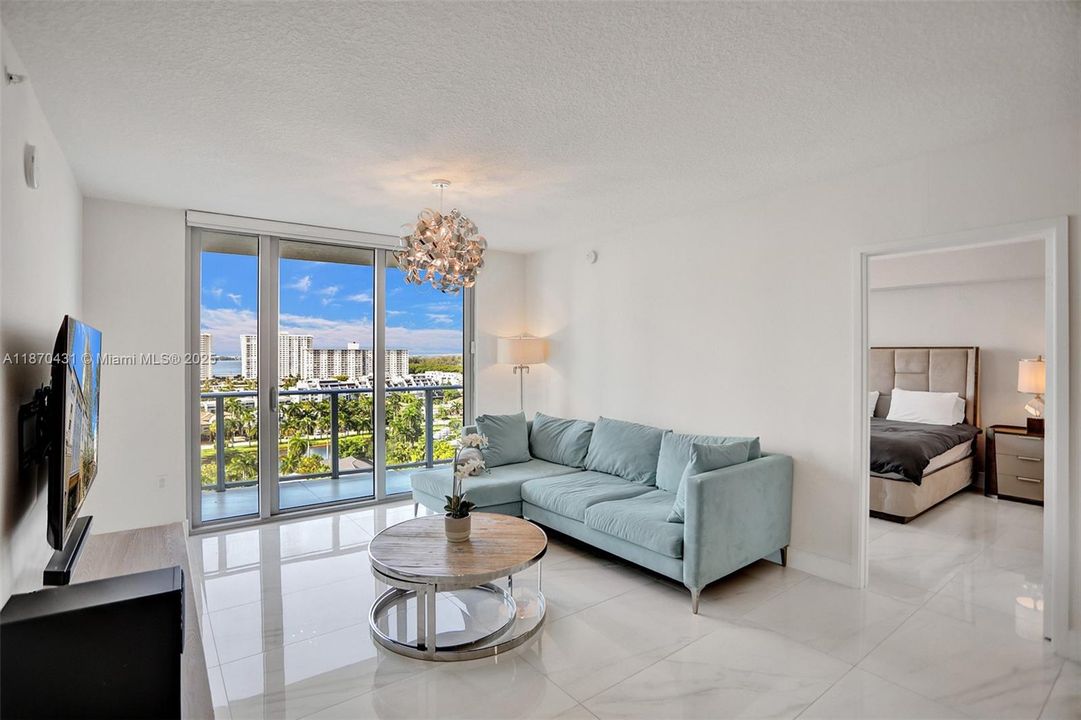 For Sale: $1,350,000 (2 beds, 3 baths, 1541 Square Feet)