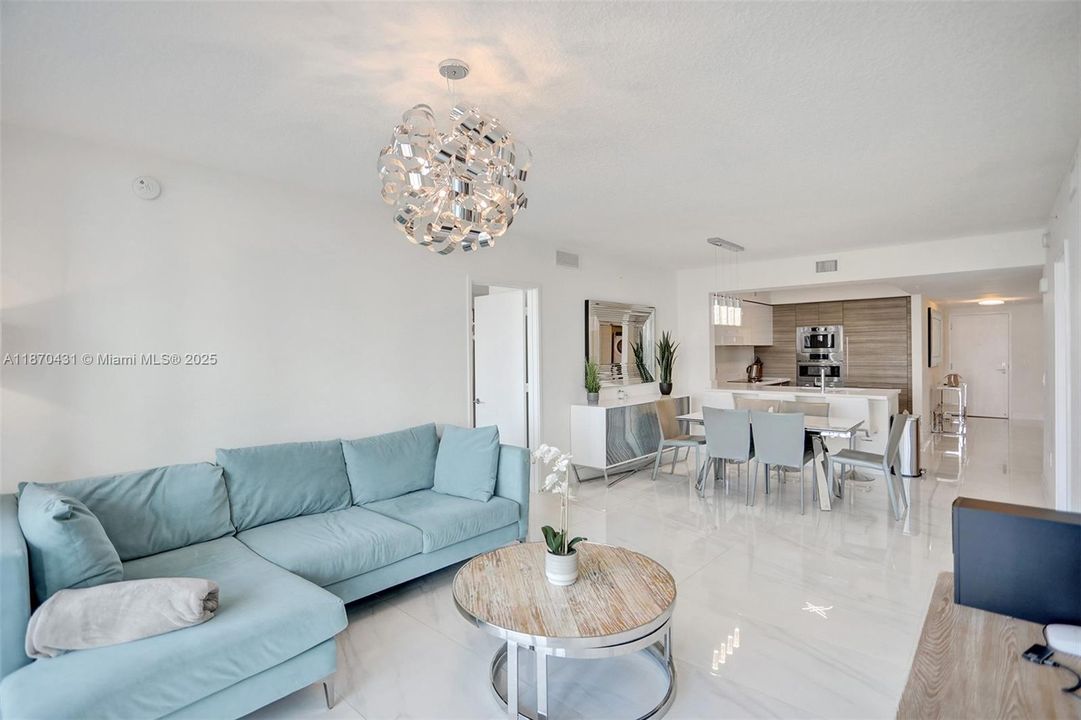 For Sale: $1,350,000 (2 beds, 3 baths, 1541 Square Feet)