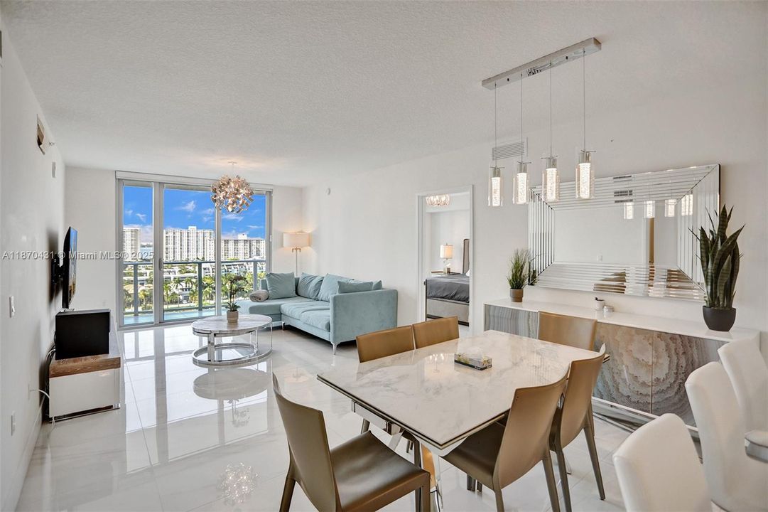 For Sale: $1,350,000 (2 beds, 3 baths, 1541 Square Feet)