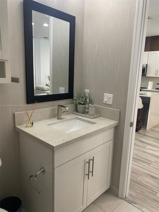 Под контрактом: $3,800 (3 спален, 3 ванн, 1617 Квадратных фут)