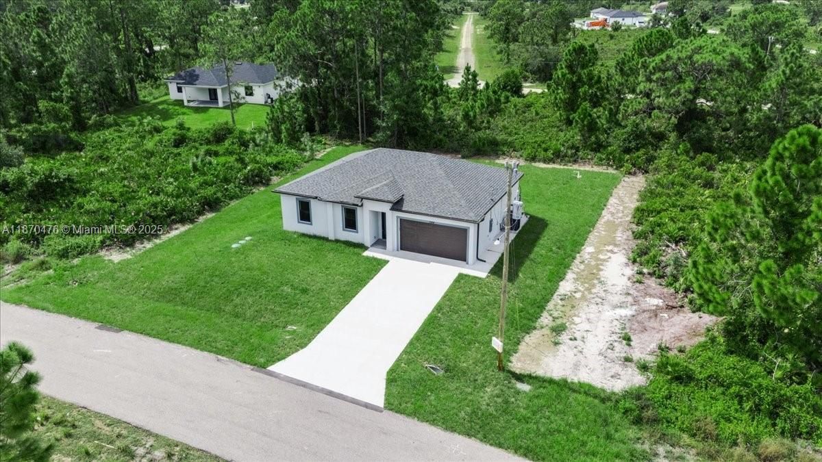 Vendido Recientemente: $289,999 (3 camas, 2 baños, 1270 Pies cuadrados)