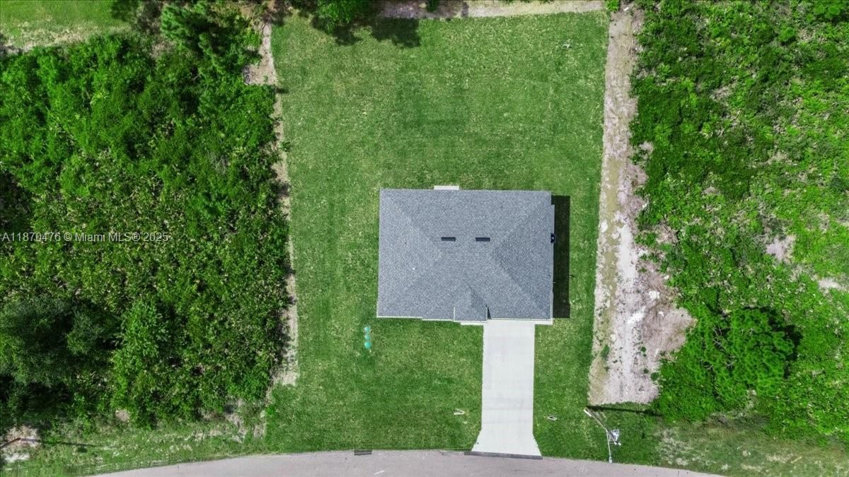 Vendido Recientemente: $289,999 (3 camas, 2 baños, 1270 Pies cuadrados)