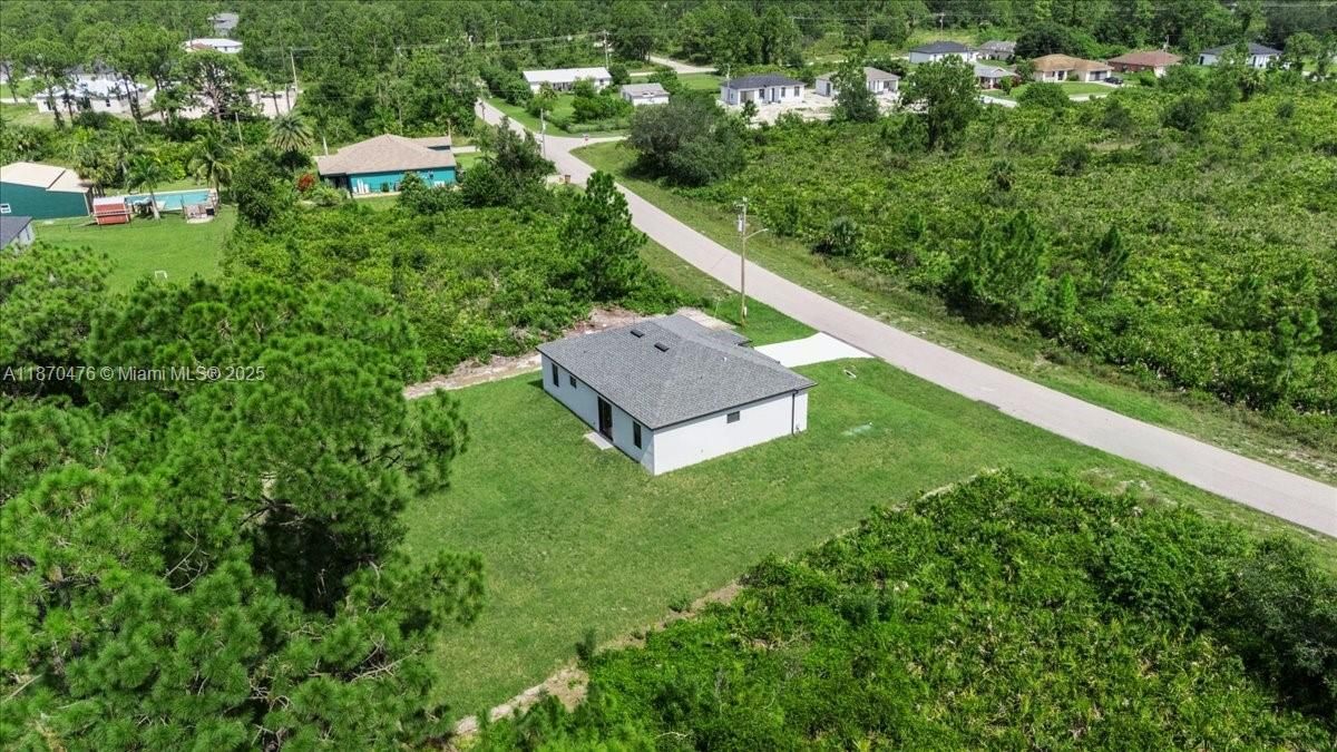 Vendido Recientemente: $289,999 (3 camas, 2 baños, 1270 Pies cuadrados)