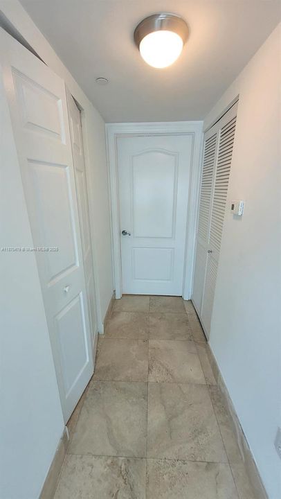 For Sale: $535,000 (1 beds, 1 baths, 791 Square Feet)