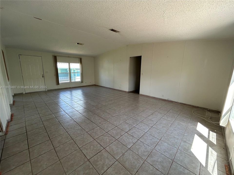 Active With Contract: $219,000 (4 beds, 2 baths, 1690 Square Feet)