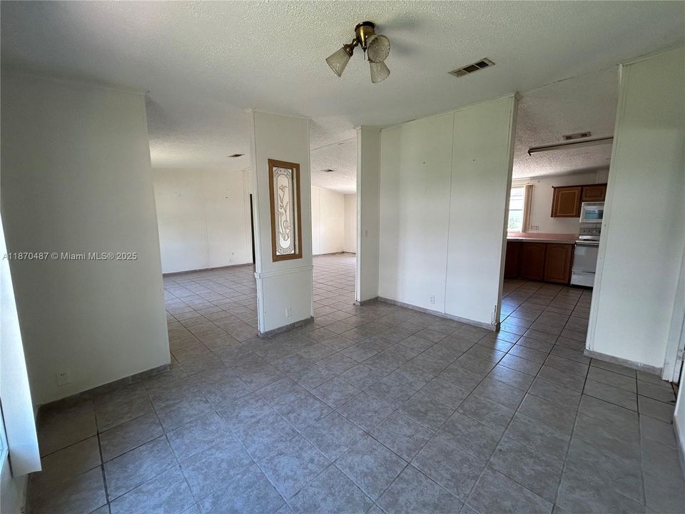 Active With Contract: $219,000 (4 beds, 2 baths, 1690 Square Feet)