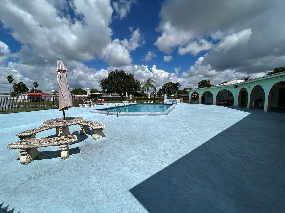 Active With Contract: $219,000 (4 beds, 2 baths, 1690 Square Feet)