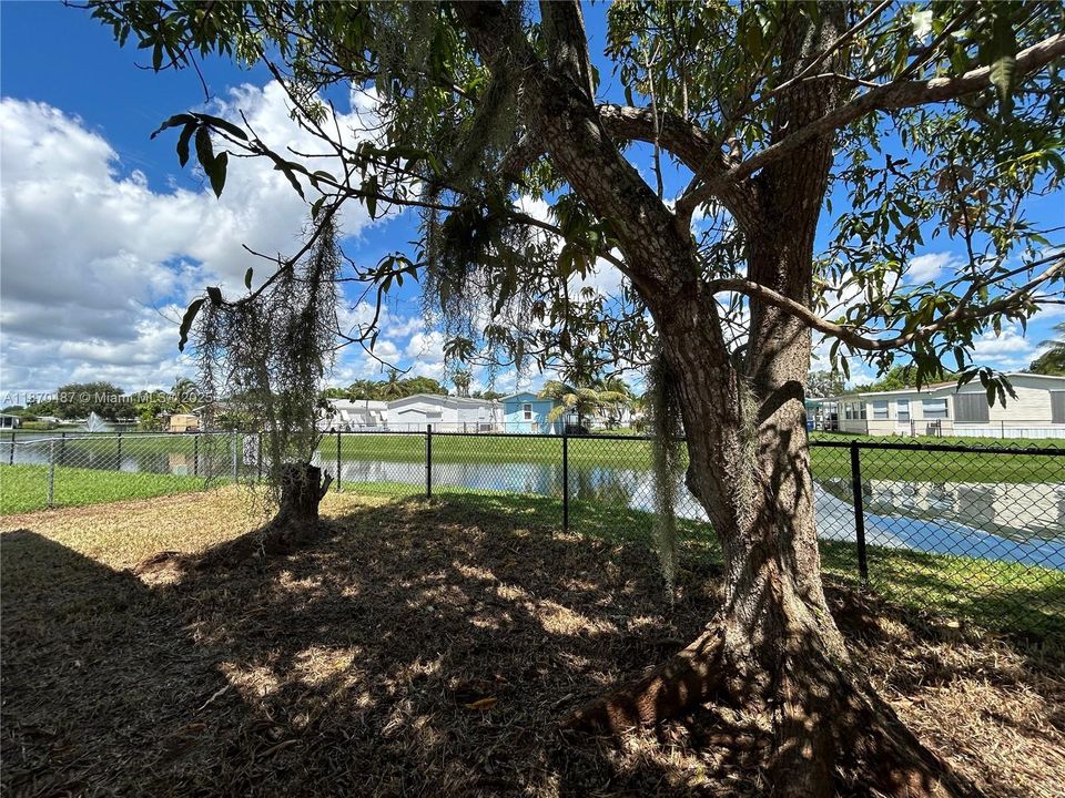 Active With Contract: $219,000 (4 beds, 2 baths, 1690 Square Feet)