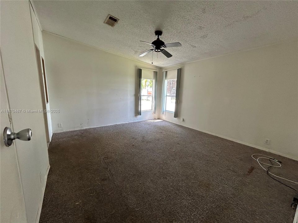 Active With Contract: $219,000 (4 beds, 2 baths, 1690 Square Feet)