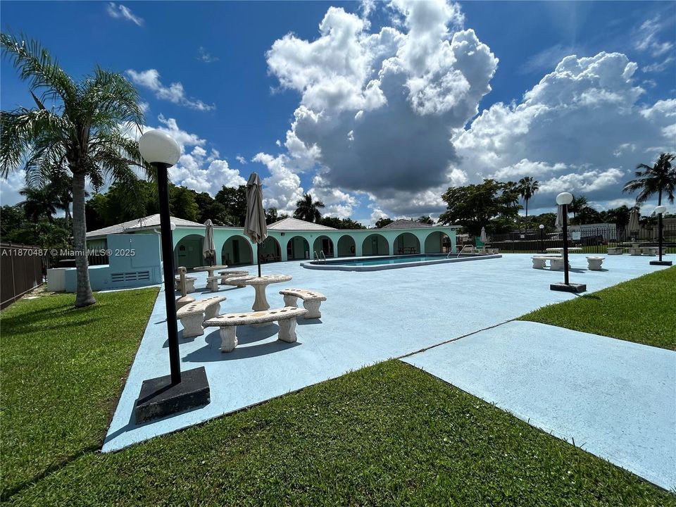 Active With Contract: $219,000 (4 beds, 2 baths, 1690 Square Feet)