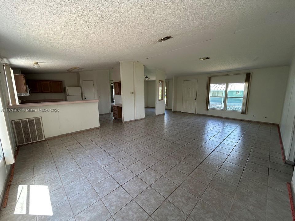 Active With Contract: $219,000 (4 beds, 2 baths, 1690 Square Feet)