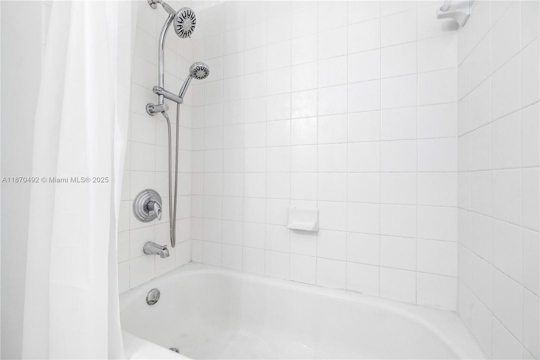 For Sale: $278,000 (3 beds, 2 baths, 1024 Square Feet)