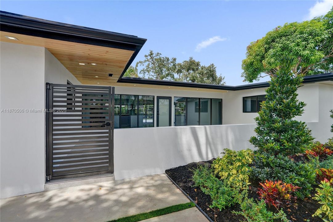 En Renta: $14,000 (5 camas, 4 baños, 2084 Pies cuadrados)