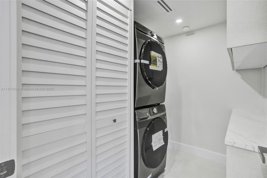 En Renta: $14,000 (5 camas, 4 baños, 2084 Pies cuadrados)