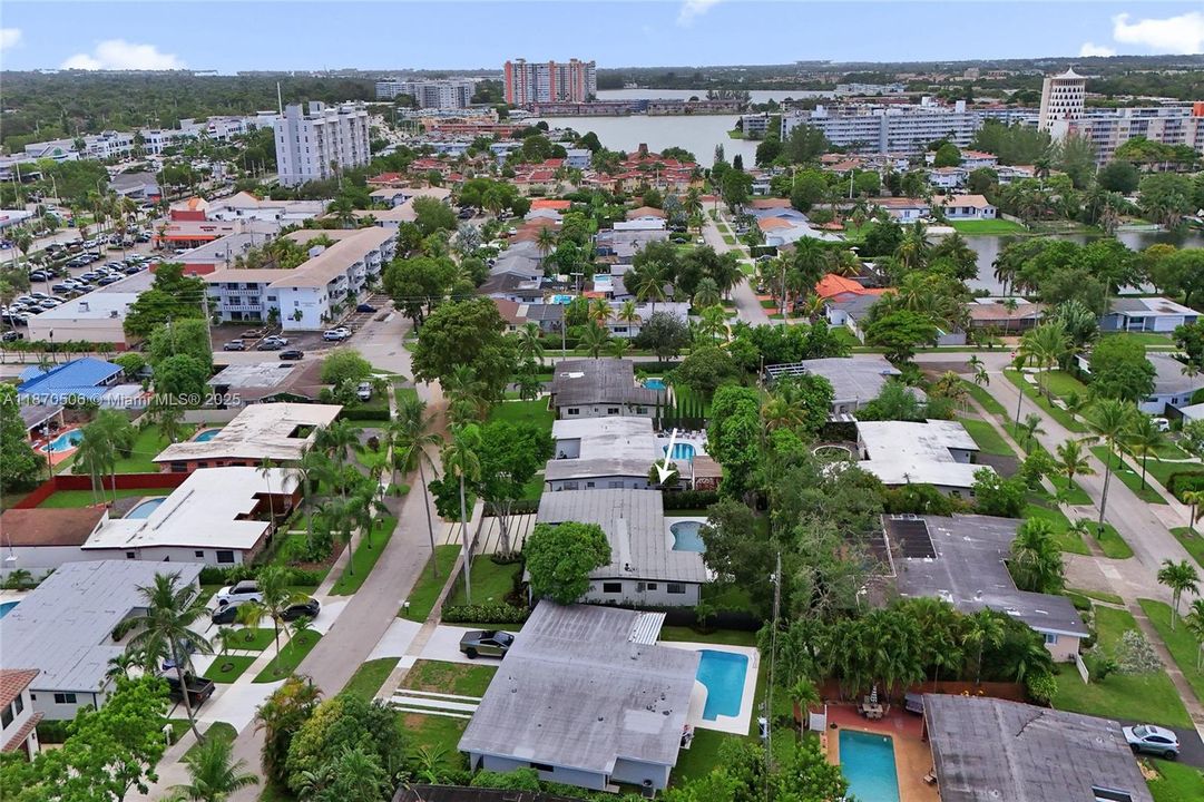 En Renta: $14,000 (5 camas, 4 baños, 2084 Pies cuadrados)