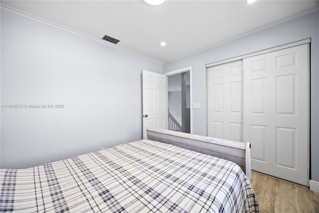 Active With Contract: $5,250 (5 beds, 2 baths, 2386 Square Feet)