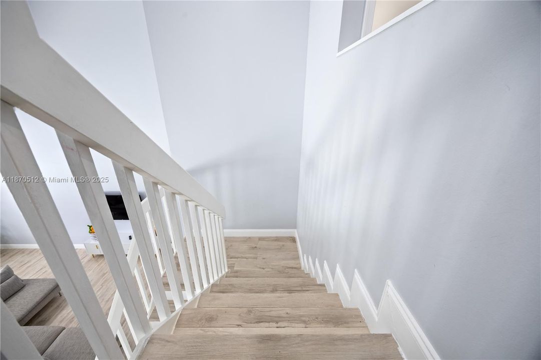 Active With Contract: $5,250 (5 beds, 2 baths, 2386 Square Feet)