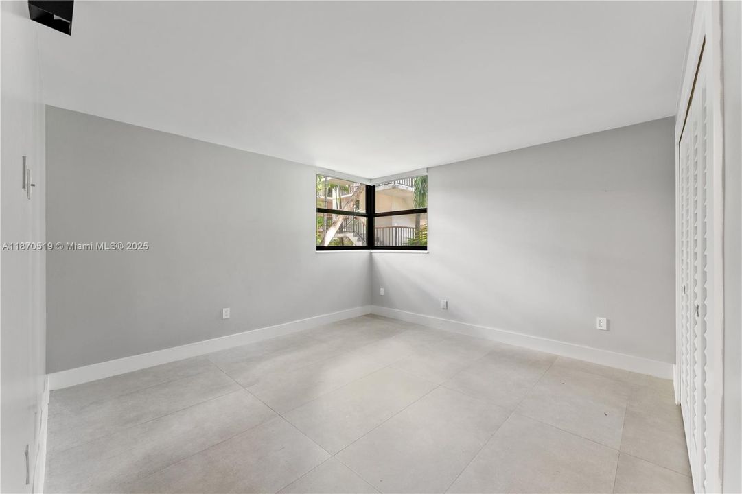 For Sale: $1,450,000 (3 beds, 2 baths, 1734 Square Feet)