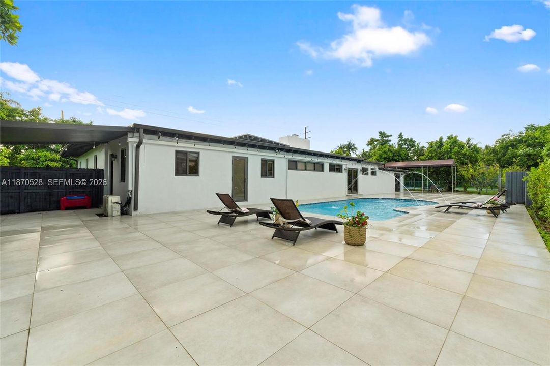 Activo con contrato: $2,475,000 (4 camas, 3 baños, 2309 Pies cuadrados)