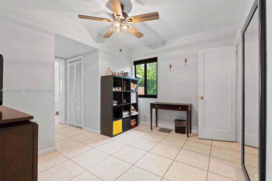 Activo con contrato: $2,475,000 (4 camas, 3 baños, 2309 Pies cuadrados)