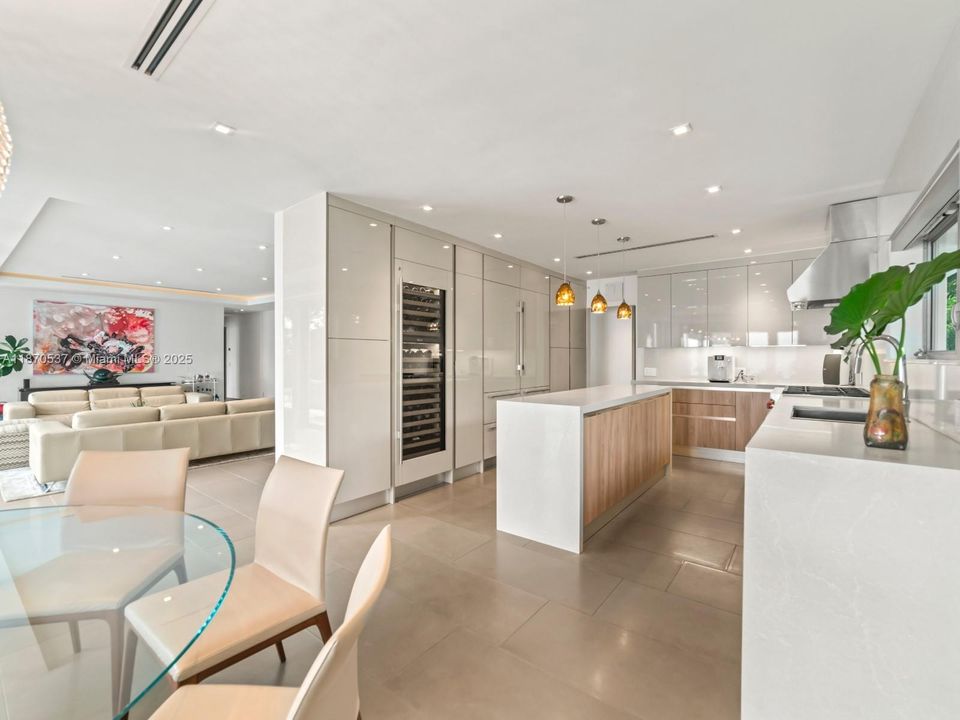 For Sale: $10,950,000 (4 beds, 4 baths, 4225 Square Feet)