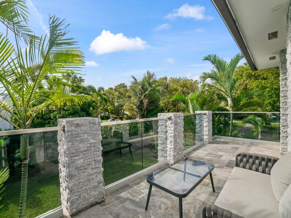 For Sale: $10,950,000 (4 beds, 4 baths, 4225 Square Feet)