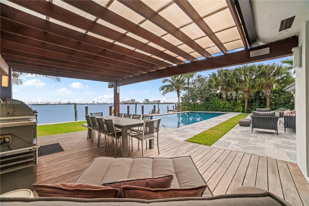 For Sale: $10,950,000 (4 beds, 4 baths, 4225 Square Feet)