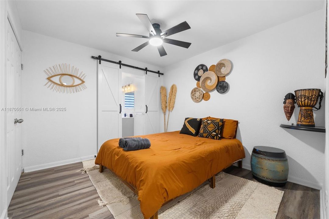 Active With Contract: $4,000 (4 beds, 3 baths, 1210 Square Feet)