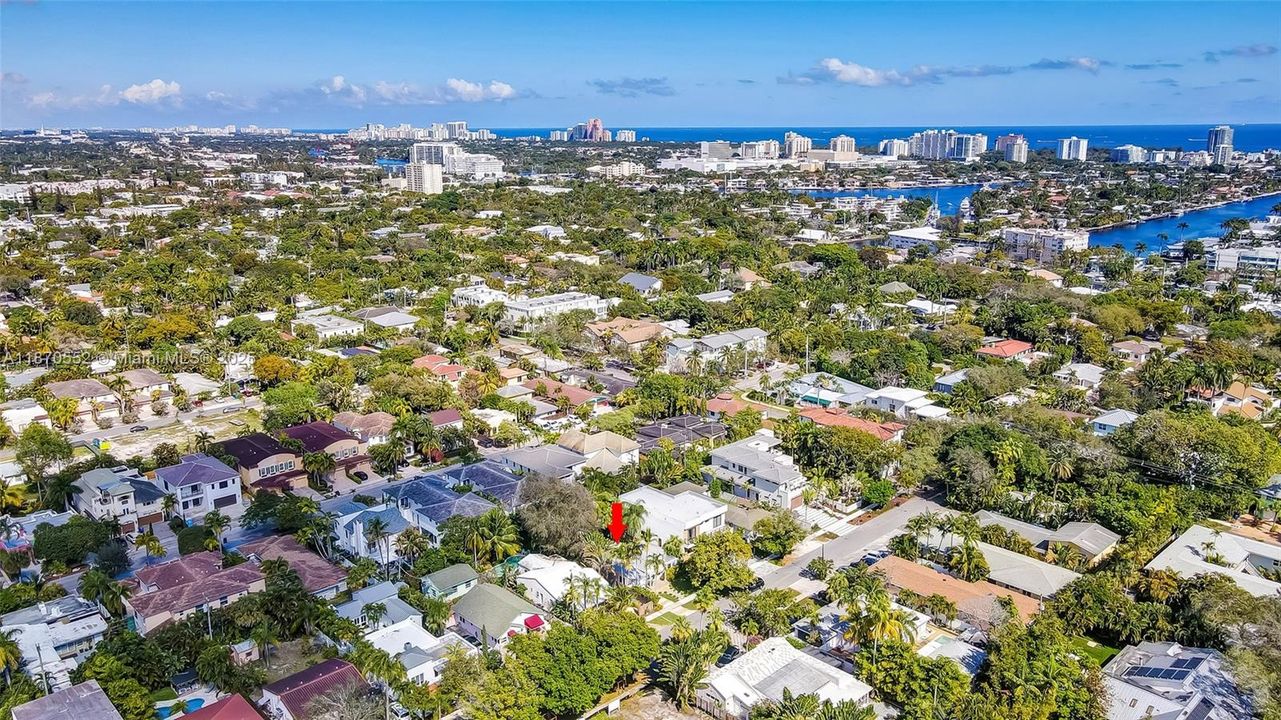 合同活跃: $1,175,000 (3 贝兹, 2 浴室, 1504 平方英尺)