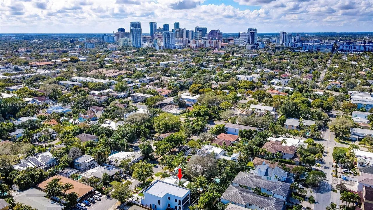 合同活跃: $1,175,000 (3 贝兹, 2 浴室, 1504 平方英尺)