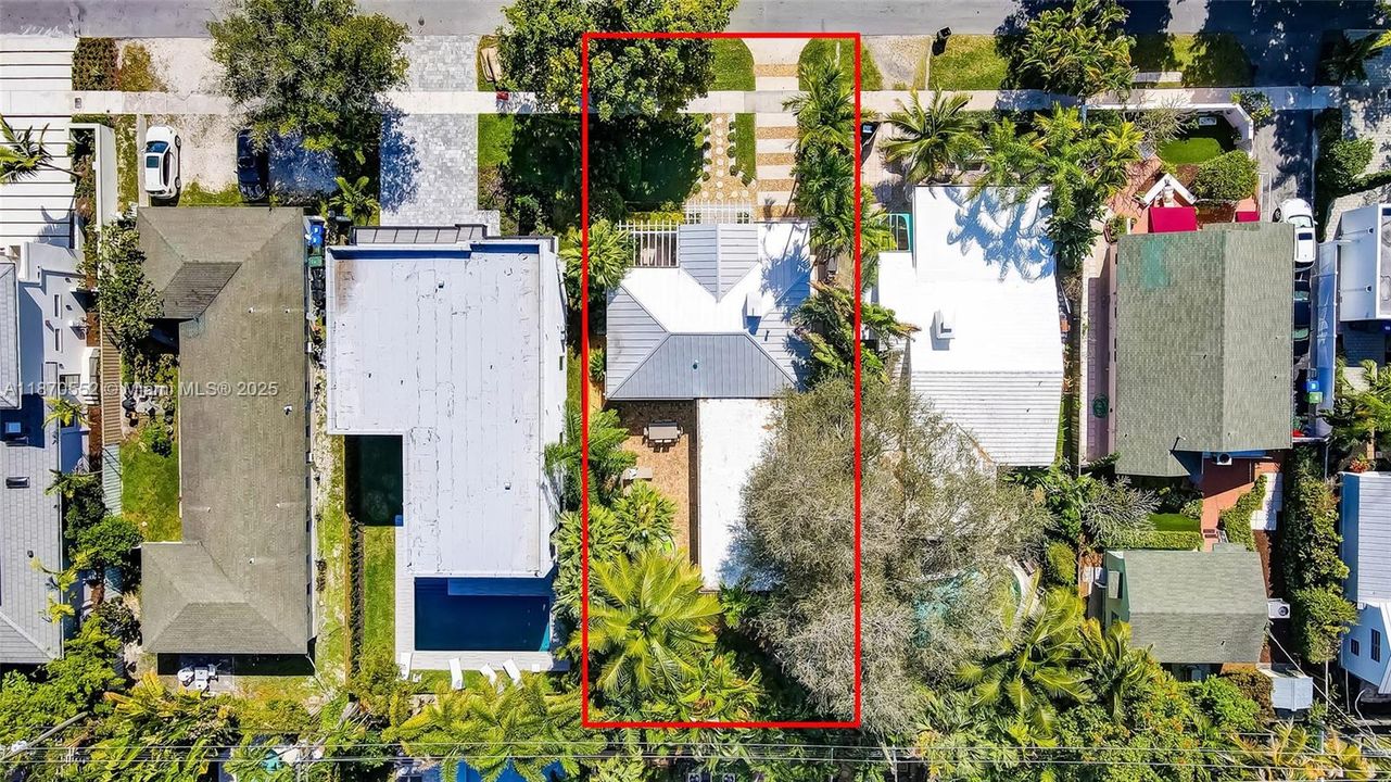 合同活跃: $1,175,000 (3 贝兹, 2 浴室, 1504 平方英尺)