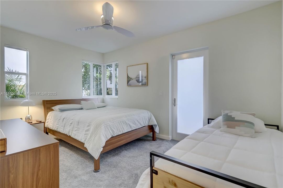 合同活跃: $1,175,000 (3 贝兹, 2 浴室, 1504 平方英尺)