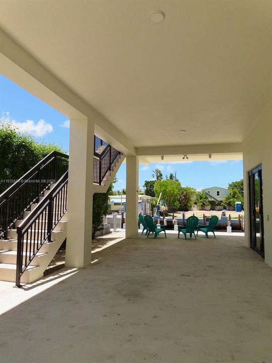 For Rent: $5,400 (4 beds, 3 baths, 2276 Square Feet)