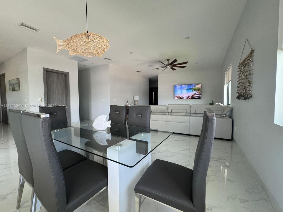 For Rent: $5,400 (4 beds, 3 baths, 2276 Square Feet)