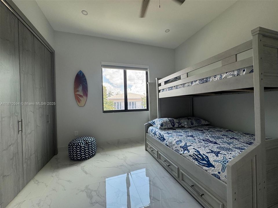 For Rent: $5,400 (4 beds, 3 baths, 2276 Square Feet)