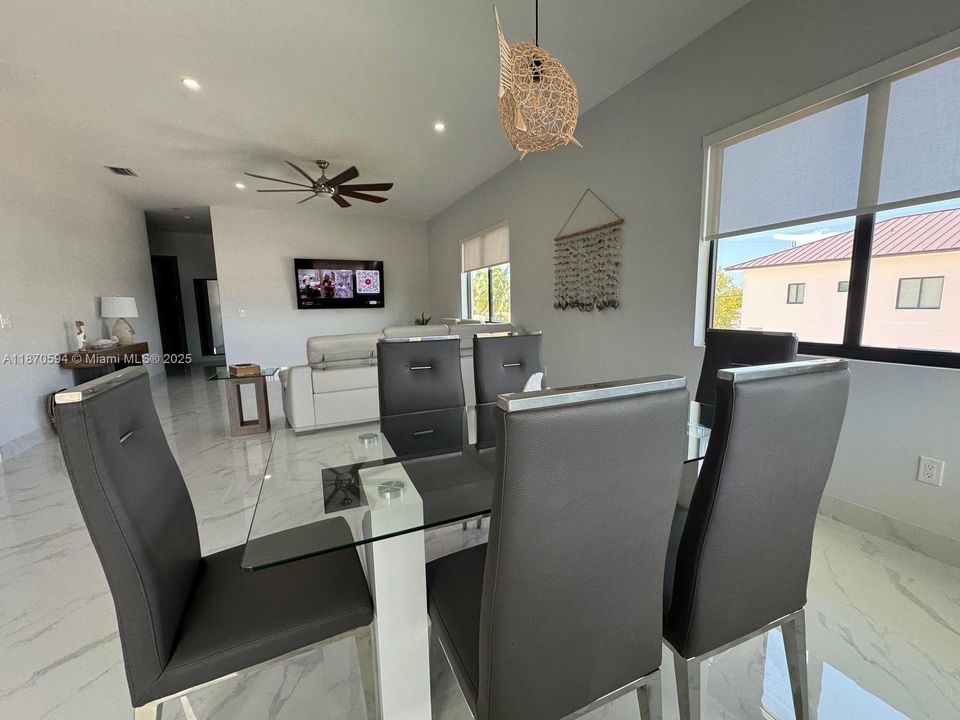 For Rent: $5,400 (4 beds, 3 baths, 2276 Square Feet)