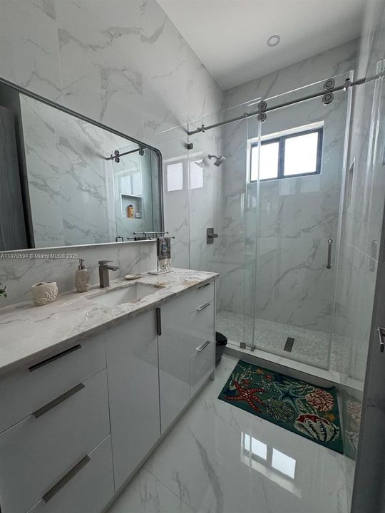 For Rent: $5,400 (4 beds, 3 baths, 2276 Square Feet)