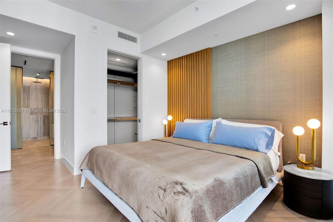 Active With Contract: $2,695,000 (2 beds, 2 baths, 1176 Square Feet)