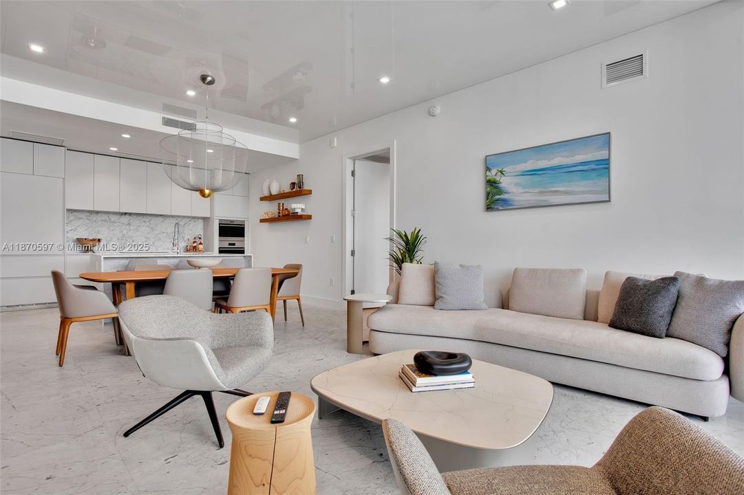 Active With Contract: $2,695,000 (2 beds, 2 baths, 1176 Square Feet)