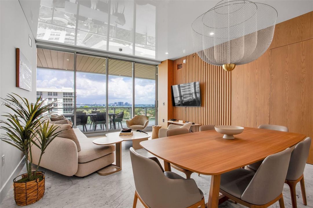 Active With Contract: $2,695,000 (2 beds, 2 baths, 1176 Square Feet)