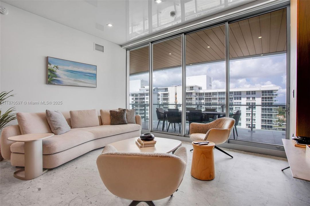 Active With Contract: $2,695,000 (2 beds, 2 baths, 1176 Square Feet)