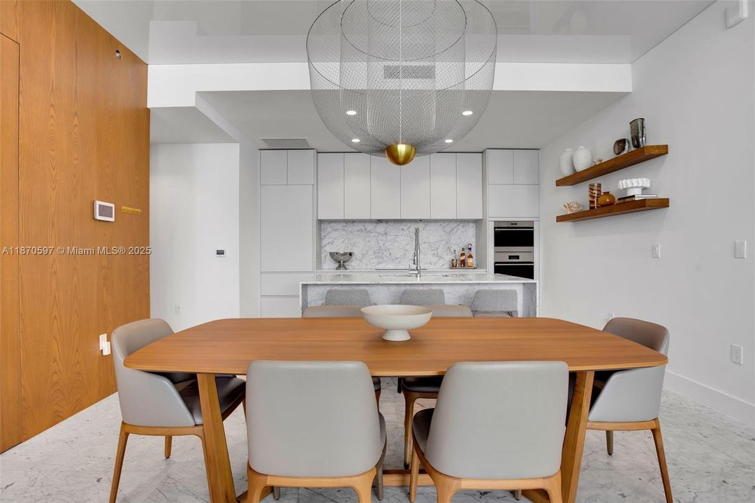 Active With Contract: $2,695,000 (2 beds, 2 baths, 1176 Square Feet)