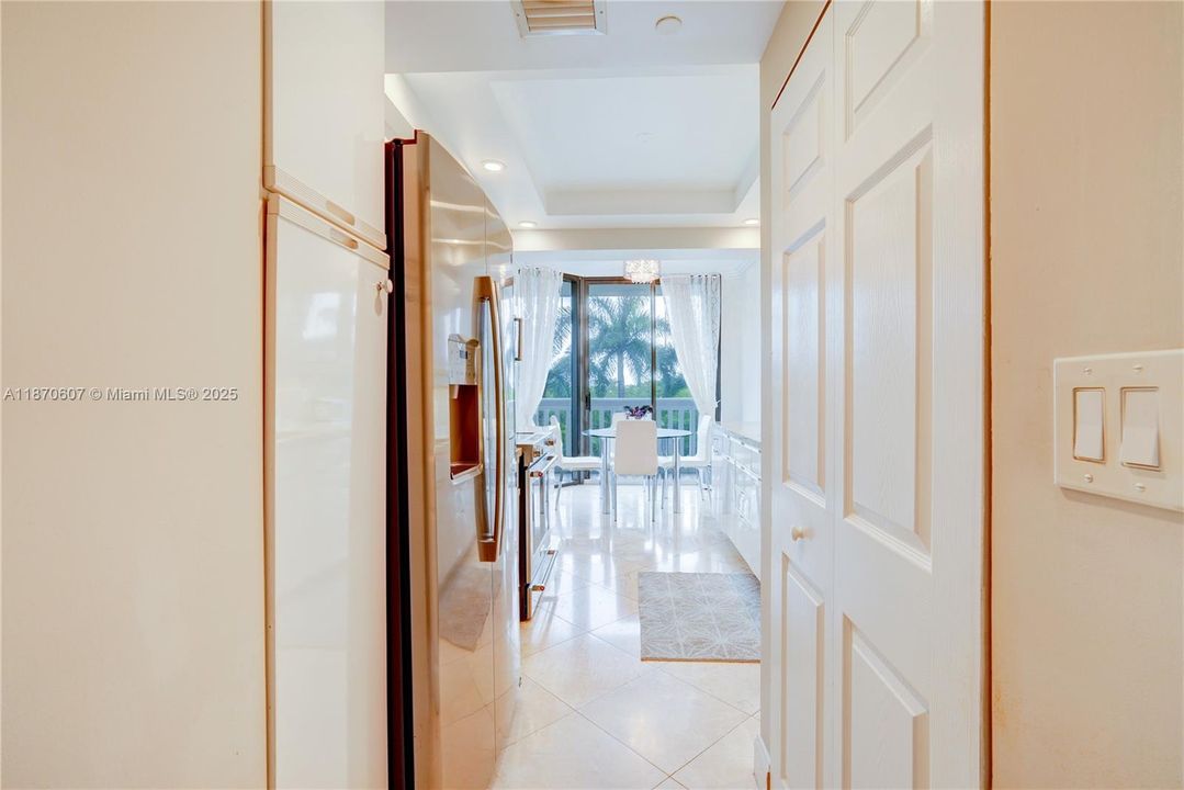 待售: $475,000 (2 贝兹, 2 浴室, 1560 平方英尺)