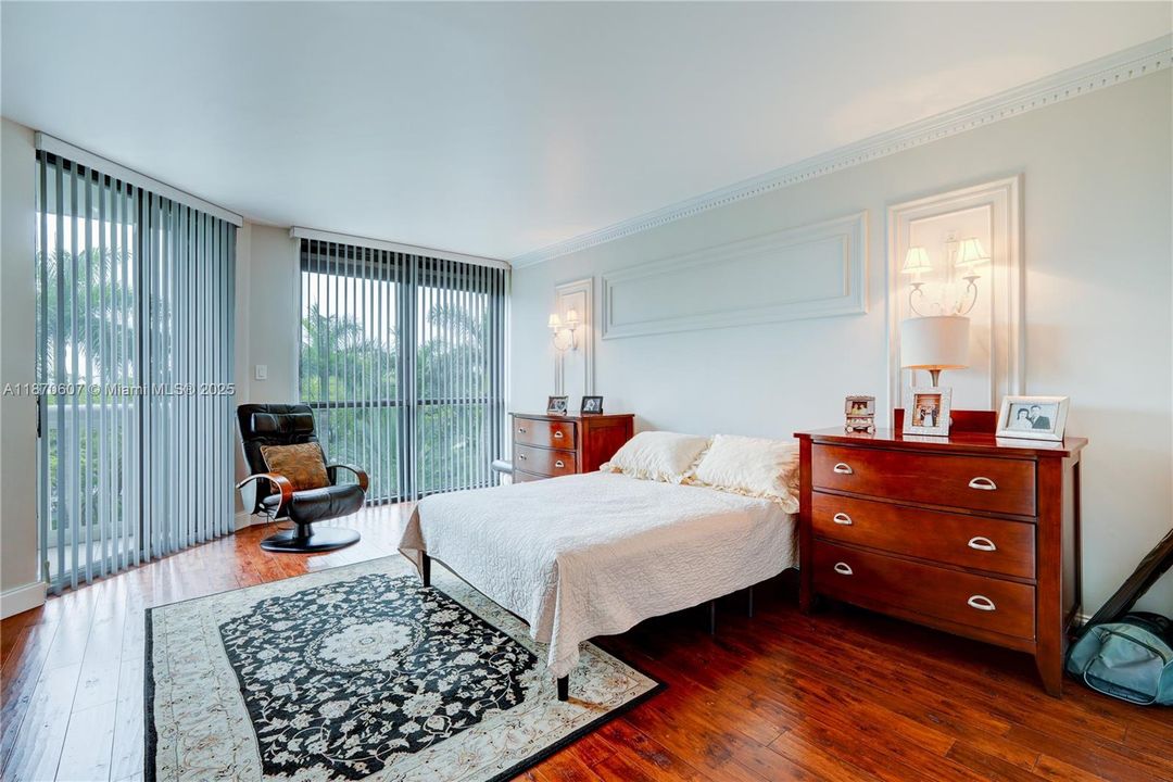 待售: $475,000 (2 贝兹, 2 浴室, 1560 平方英尺)