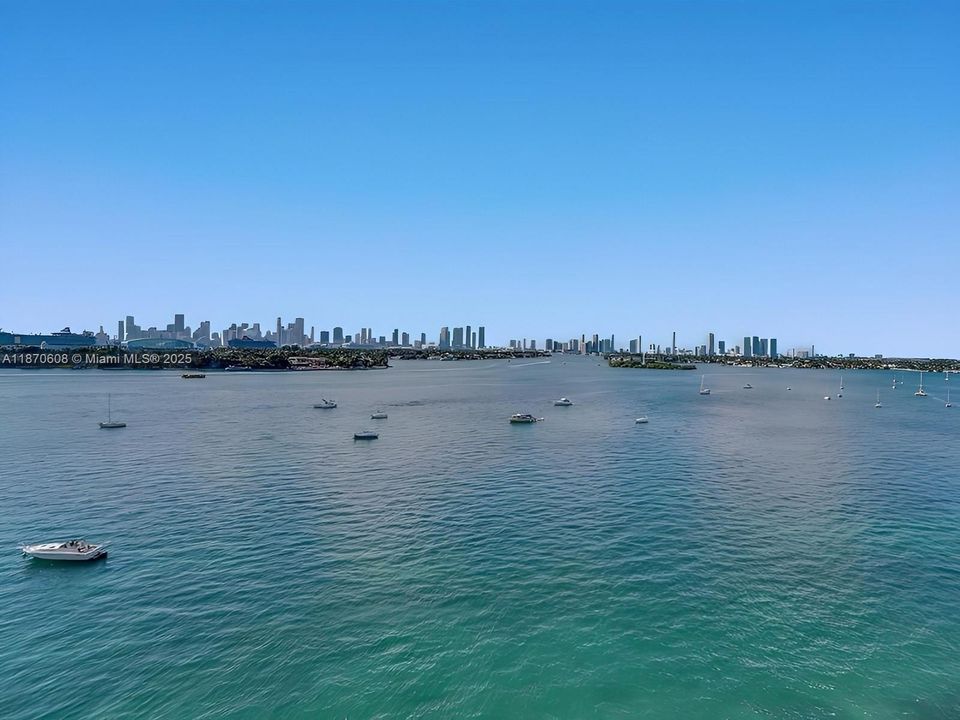 待售: $499,000 (1 贝兹, 1 浴室, 694 平方英尺)